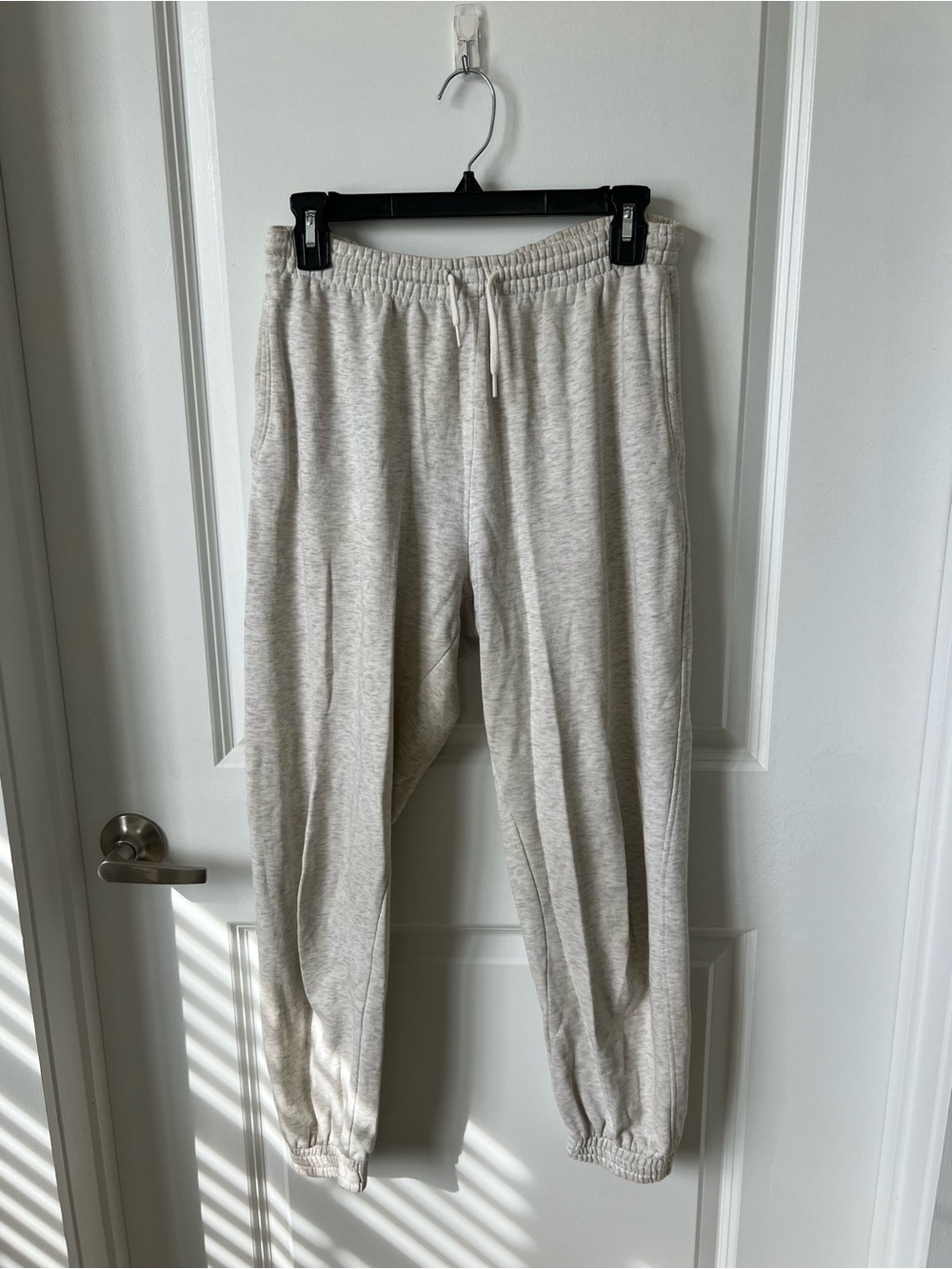 H&M women’s Heather Oatmeal Light Gray Drawstring sweatpants
